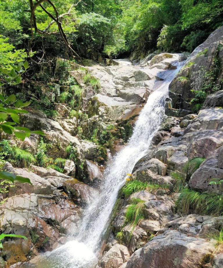 杭州溯溪避暑地图，体感直降22度免费