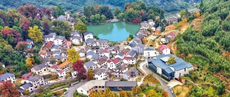 无限次返场的赏秋好去处｜华东高山村落徒步赏秋天花板，带你登高俯瞰千年古村的秋日史诗！临安指南村赏秋攻略