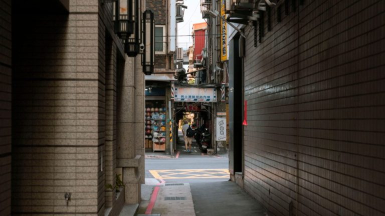 凤山拾遗5家私藏小馆，南宋皇城脚下的老厂房焕新记