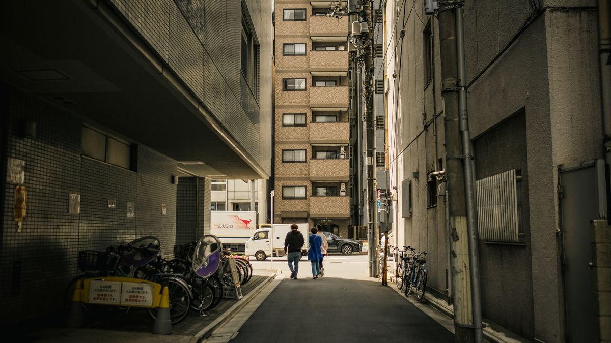 五月西湖金光穿洞一年只亮十天