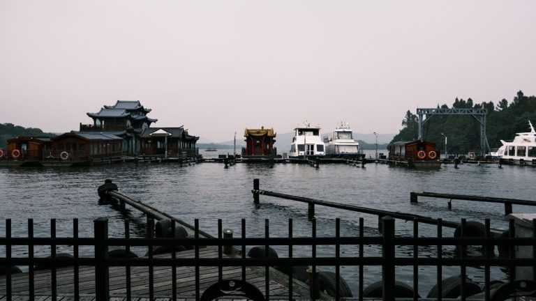 AI杭州·动感夏日游 | “专业赛事+潮流乐园”