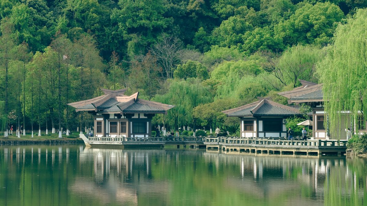 苏轼西湖熬通宵，九百年前的夜泛五绝